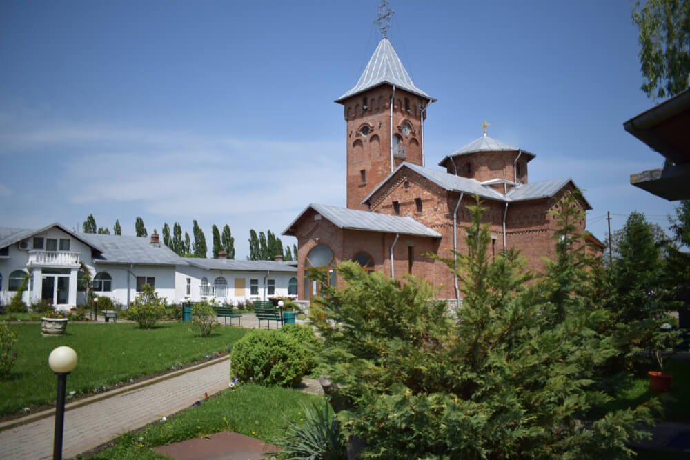 PELERINAJ 1 ZI 7 MANASTIRI DIN PRAHOVA CU ICOANE FACATOARE DE MINUNI